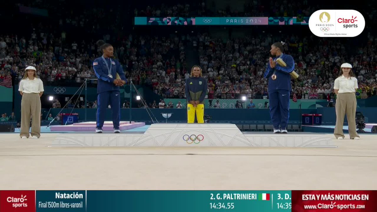 ¡MÁS QUE MERECIDO! ¡QUÉ GRANDES ATLETAS! 🇧🇷🥹🇺🇸 No te pierdas la reverencia por parte de Simone Biles y Jordan Chiles hacia Rebeca Andrade en su oro de gimnasia artística en ejercicios de piso femenil #Paris2024 #ParísEsTuyo