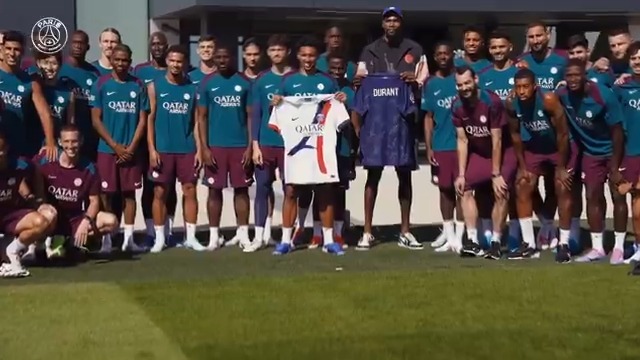 Bienvenue au Campus PSG❤️💙 𝗞𝗗 🤩