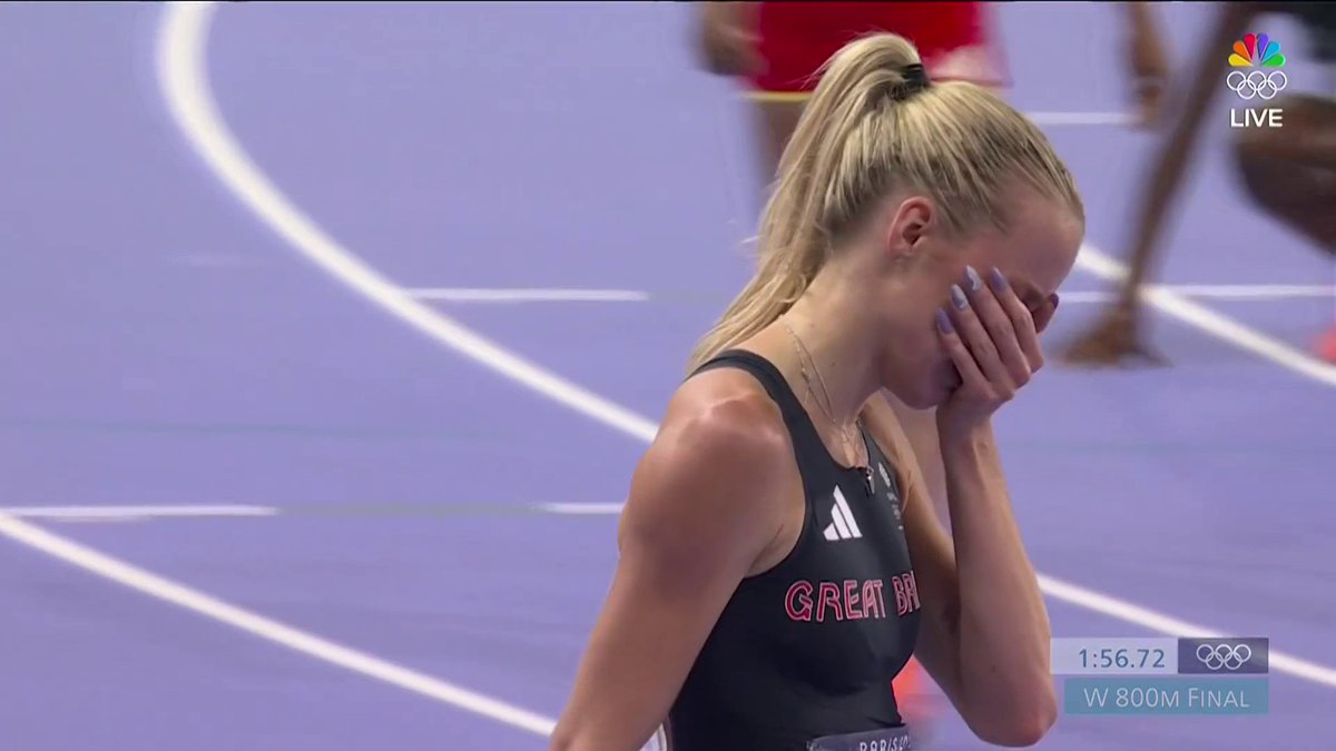 Redemption for Keely Hodgkinson in the 800m with her FIRST Olympic gold medal. 🥇🇬🇧 #ParisOlympics