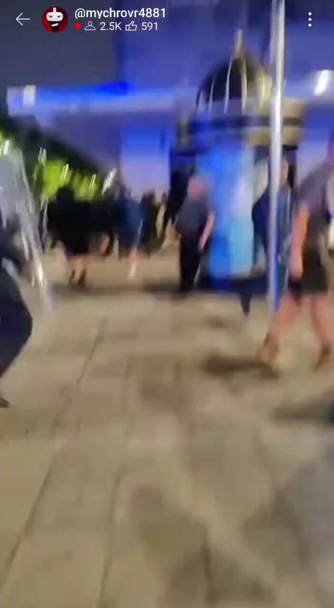Just in: Plymouth, Devon, England, Aug. 5 — Rioting has spread to the southwest of the country as police mobilize to shut down an anti-mass migration protest with a dog support unit. (Critics say the police didn't and don't use dogs to stop migrant and Muslim riots.) Antifa and leftists had also gathered to counter-protest those calling for the illegal migrant boats to be stopped.