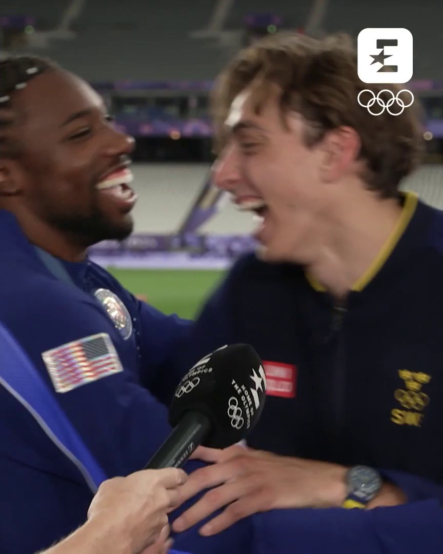 Noah Lyles gatecrashed Armand Duplantis' interview after he won gold at the Olympics 🤣🥇 Bromance at its finest 🤝 #Paris2024
