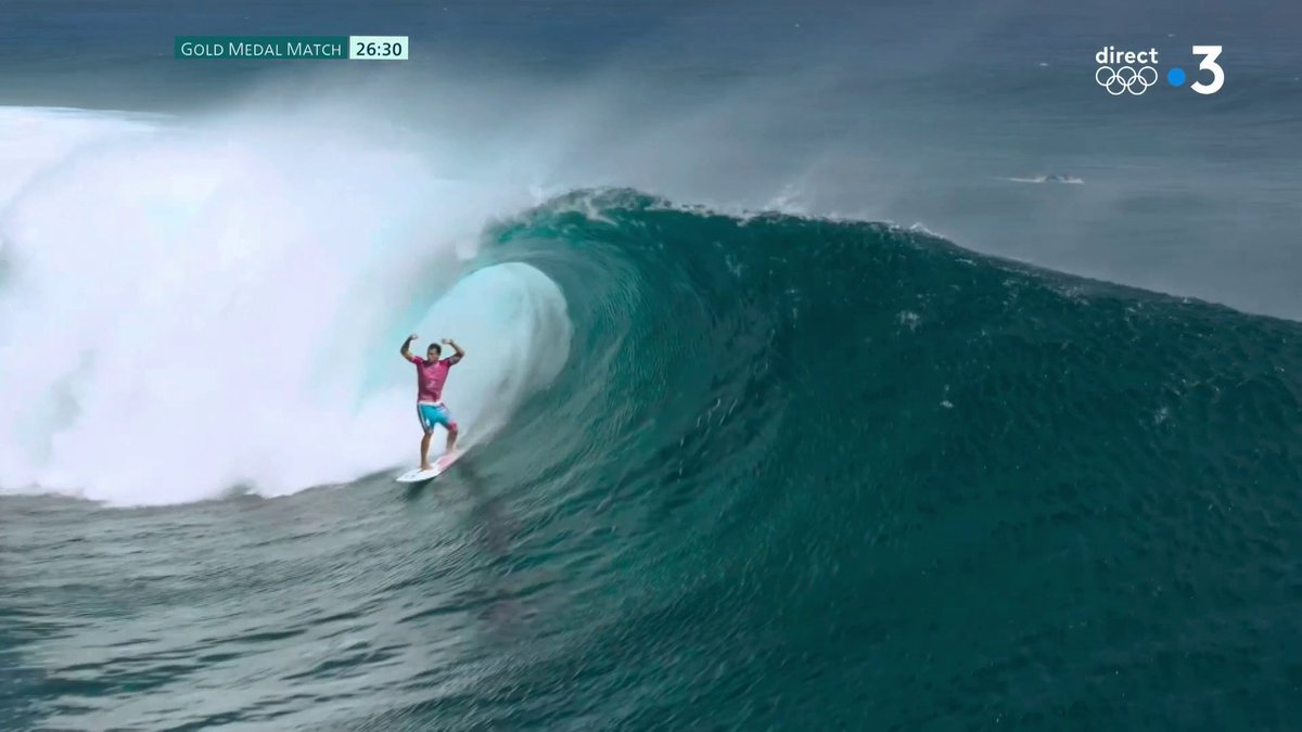 🥇🇫🇷 MÉDAILLE D’OR OLYMPIQUE POUR LE FRANÇAIS KAULI VAAST EN SURF, qui s’ajoute à une MÉDAILLE DE BRONZE 🥉 POUR LA SURFEUSE FRANÇAISE JOHANNE DEFAY. LES 2 PREMIÈRES MÉDAILLES OLYMPIQUES DE L’HISTOIRE DU SURF FRANÇAIS !! (France 3) #Paris2024
