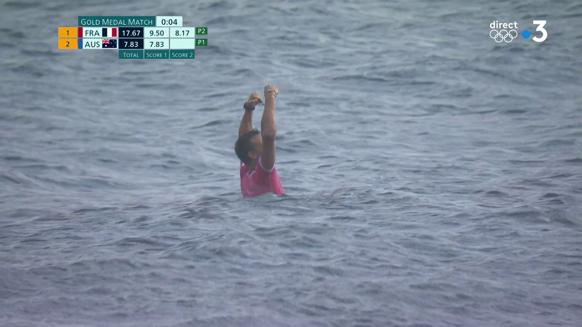 #Paris2024 | 🔥🇫🇷 KAULI VAAST CHAMPION OLYMPIQUE DE SURF 🥇 🤩 Avec deux vagues magnifiques, le Français remporte sa finale à Tahiti et remporte la toute première médaille d'or olympique du surf français ! 📺 Suivez le direct :