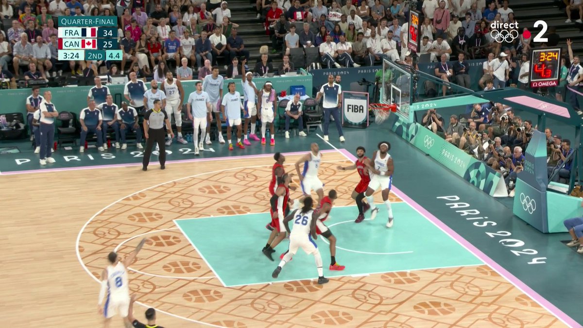 #Paris2024 | 🏀 CORDINIER !!!!! ENCORE UN 3 POINTS POUR LE FRANÇAIS QUI EST EN FEU 🔥🔥 📺 Suivez le match en direct :