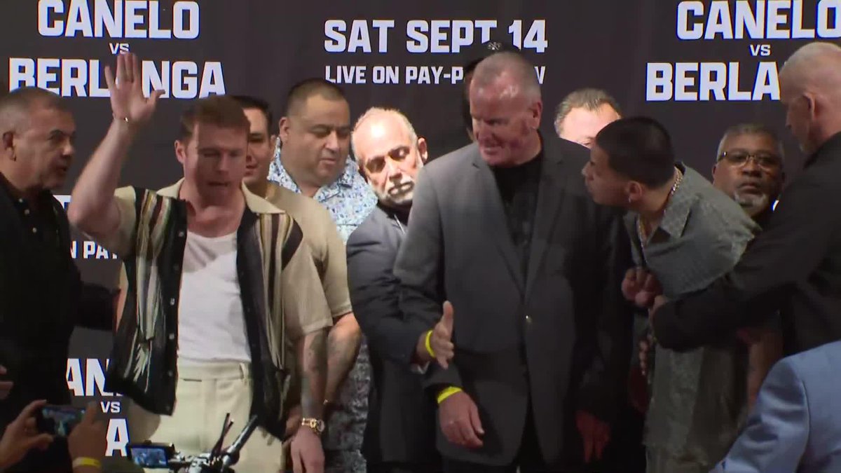 🔥🔥🔥 Canelo Álvarez y Edgar Berlanga a punto de los golpes en el cierre de la conferencia de prensa #CaneloBerlanga #BoxAzteca 🥊 🔴 EN VIVO:
