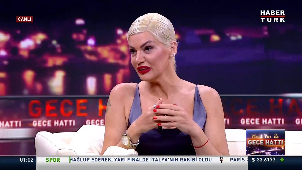 Yeni projeleri neler? Müzik sektöründe neler değişti? #GeceHattı'nda Mesut Yar, Müzisyen Mehtap Yılmaz ile konuştu.