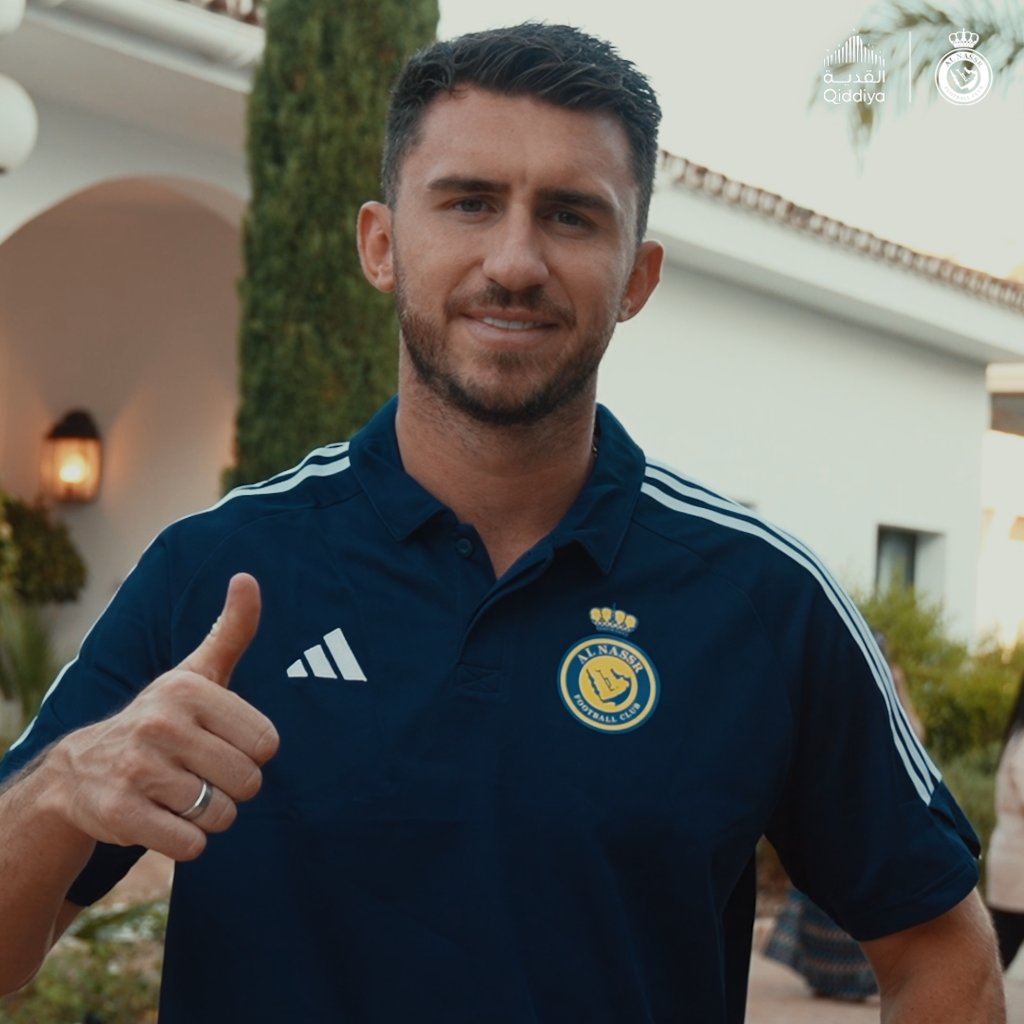🎙️ بطـل أوروبا .. ونجـم #النصر لابورت يتحـدّث بعد انضمامه لمعسكر ناديه 🤩 #النصر_في_اسبانيا 🇪🇸