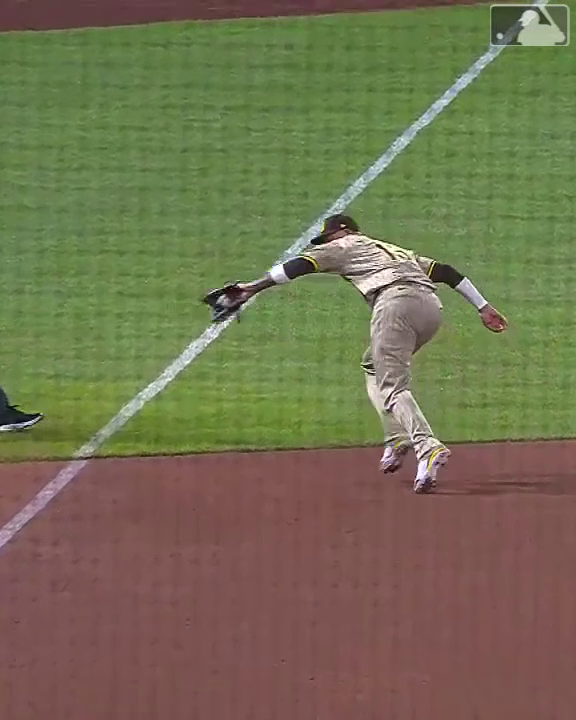 Esta es una jugada de rutina para Manny Machado. 👀