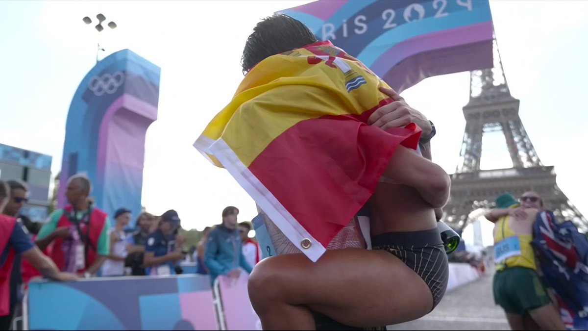 El abrazo de toda España 🇪🇸 🥇🥇🥇🥇🥇🥇🥇🥇🥇🥇