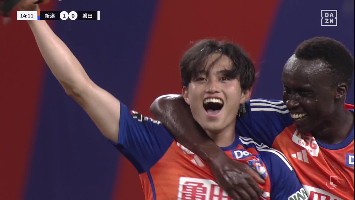 / スーパーゴラッソと呼ぶにふさわしい ボレーシュートが決まる!🔥 \ 味方のクロスボールを #宮本英治 が体を捻り ながらのボレーシュートがゴールを生んだ! 🏆明治安田J1第25節 🆚新潟×磐田 📺 #DAZN ライブ配信中 #新潟磐田