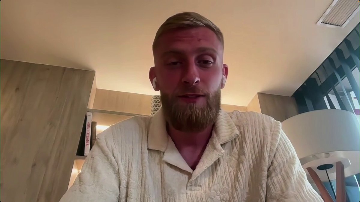 "I've just been to the shop and got four bottles of after sun" 🧴 Michael Bridge did not need to do Oli McBurnie like that 😅