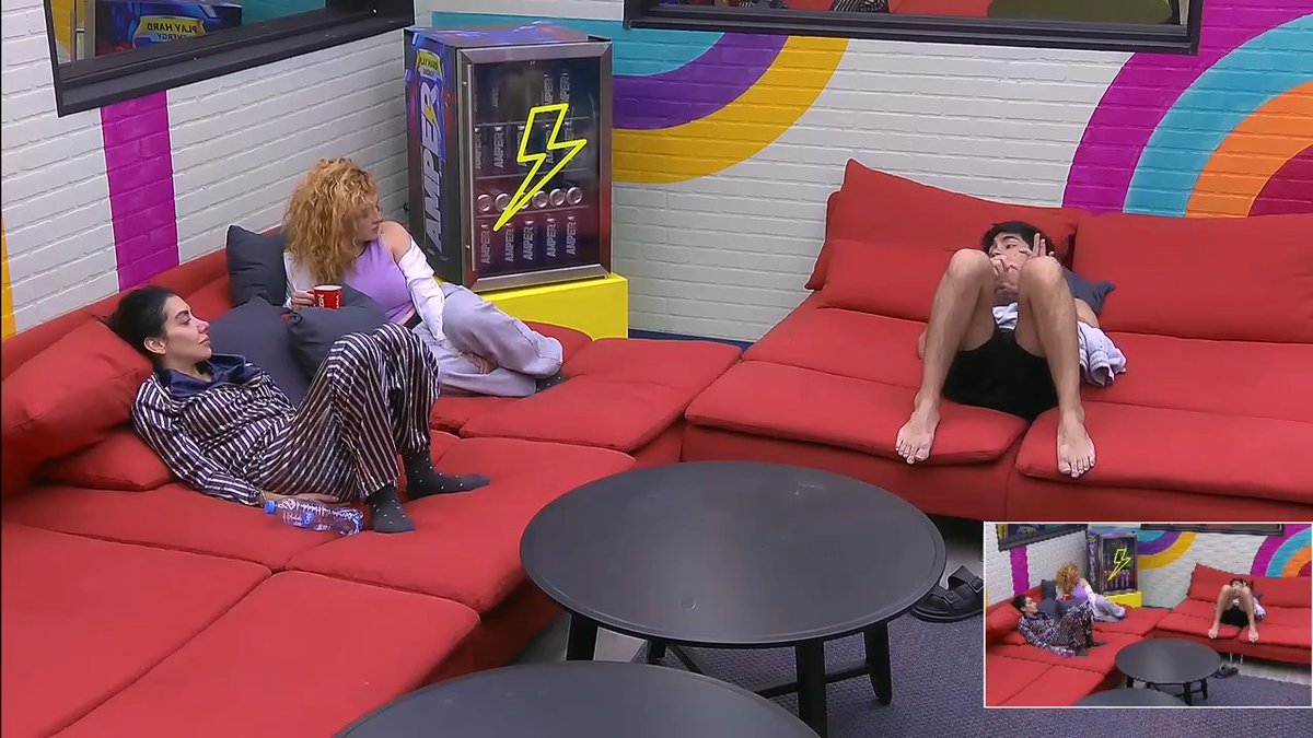 #BriggiBozzo, #SianChiong y #KarimePindter echaron chismecito eny platicaron de cómo se han sentido en #LaCasaDeLosFamososMX 🏠 Lunes a viernes, 10:00 p.m. por #El5, domingos, 8:30 p.m. por #LasEstrellas y 24/7 por #VIX 📺📱