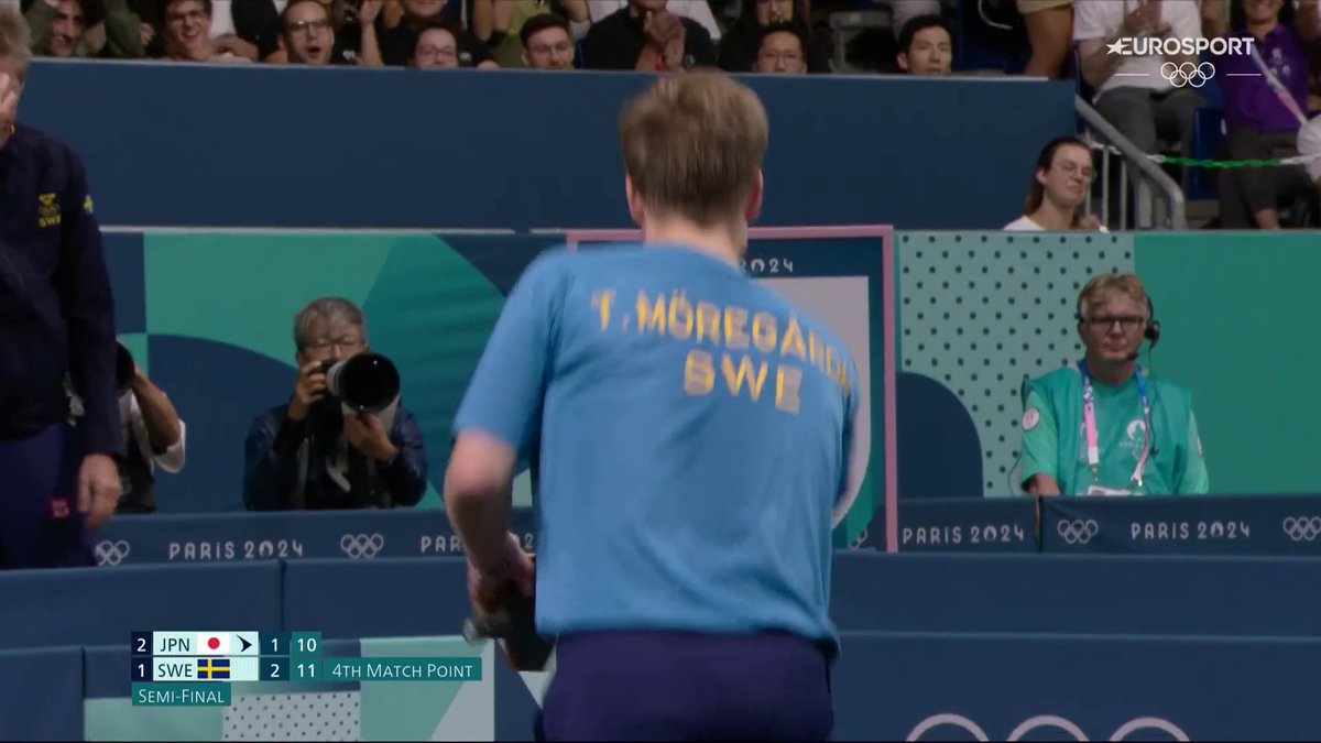 WOW! Truls Möregårdh besegrar Hiroti Shinozuka med 3-1 i set och tar lagfinalen mot Japan till en femte avgörande match! 🇸🇪🏓 📲 Streama varje ögonblick från OS i Paris 2024 – bara på Max