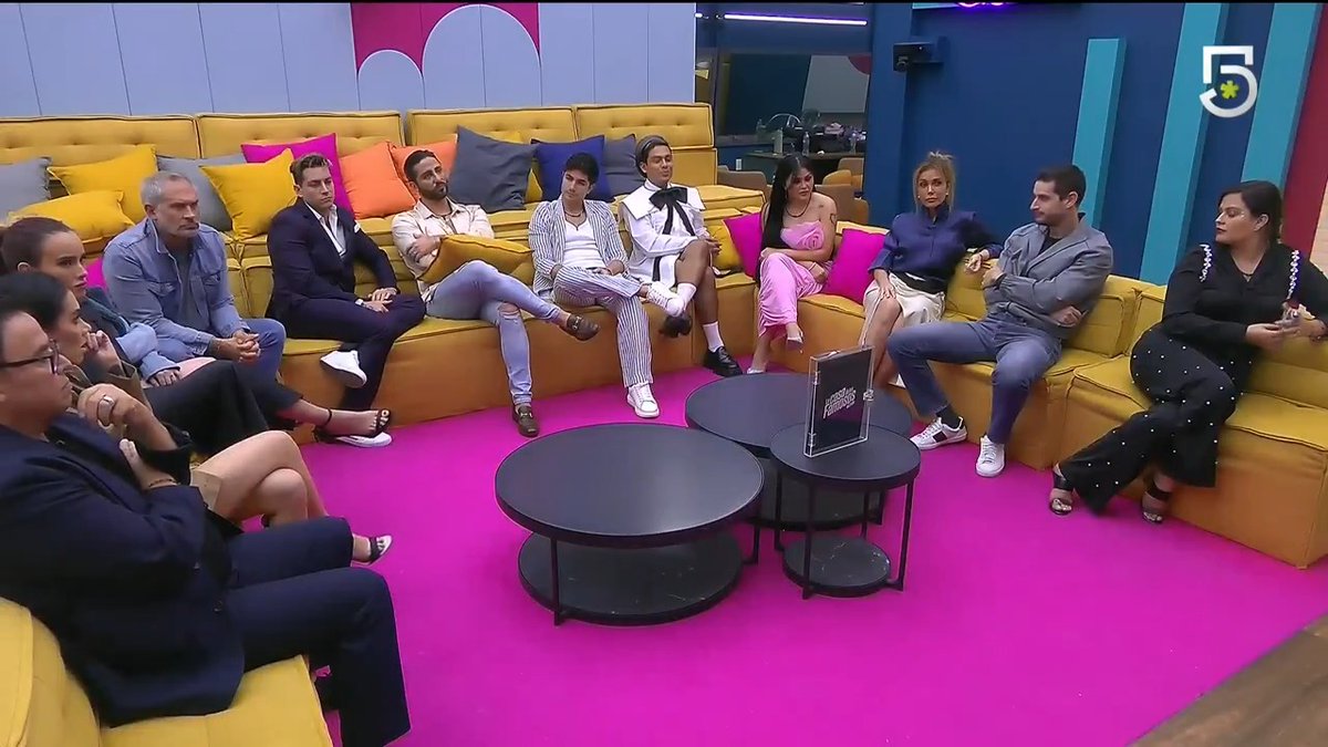 🚨 A toda acción corresponde una reacción, y es momento de poner orden en mi casa, por lo que he decidido que TODOS mis habitantes están NOMINADOS 🚨 #LaCasaDeLosFamososMx, de lunes a viernes 10:00 p.m. por #El5, domingos, 8:30 p.m. por #LasEstrellas y 24/7 por #VIX 📺📱