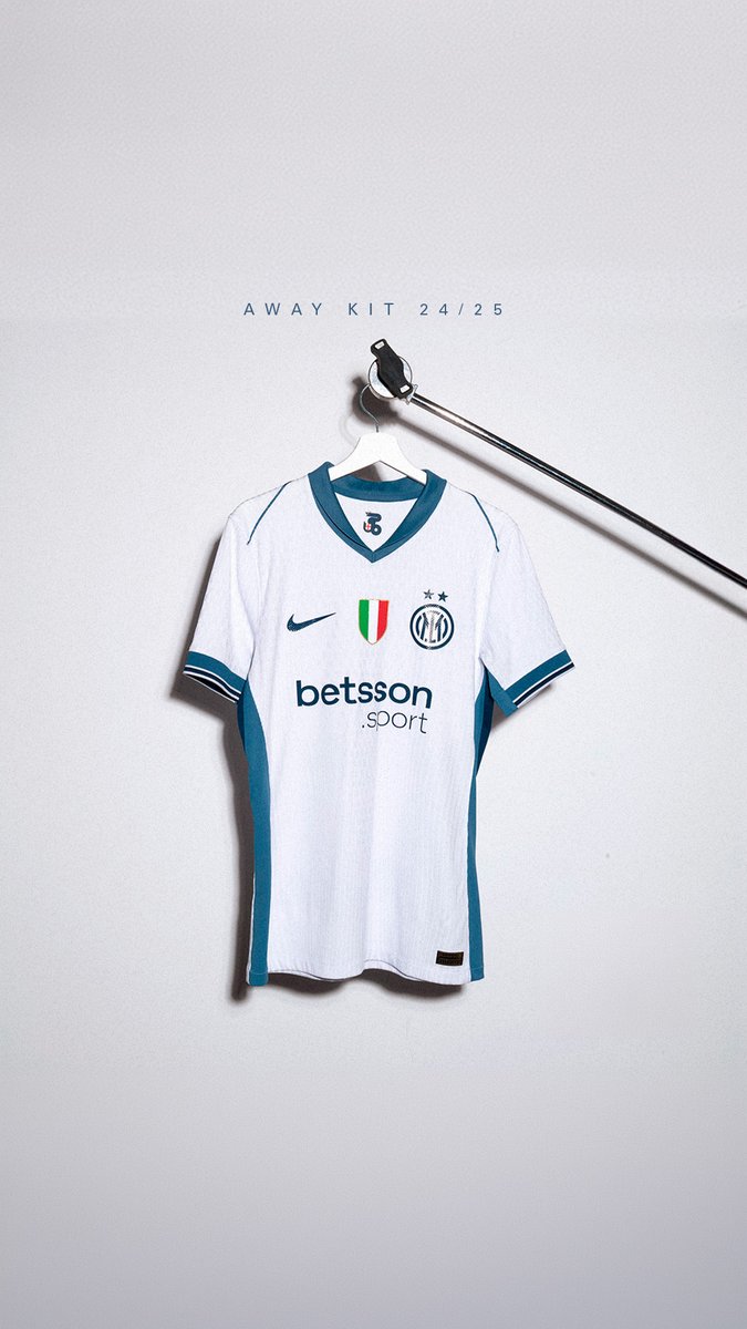 Forme, movimento e colore, dalla città sulla nostra pelle 🏙️🤍 L’aurea della città, la forza della nostra storia 🔥 👉 #ForzaInter | Nike Football