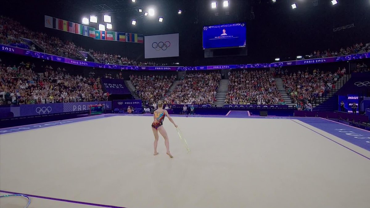 MÁS DE UNO LA CONOCE... 🥰 Helena Karvanov nos maravilla con esta rutina en la gimnasia rítmica de #Paris2024