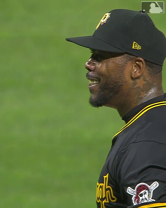 Aroldis Chapman lanzando MISILES.