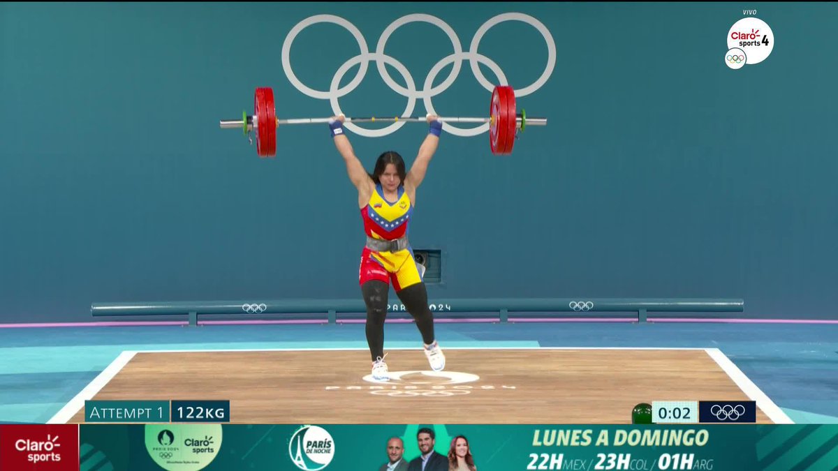 🇻🇪 | PARÍS 2024: La venezolana Anyelin Venegas levantó 122kg en su primer intentó de la halterofilia femenil.