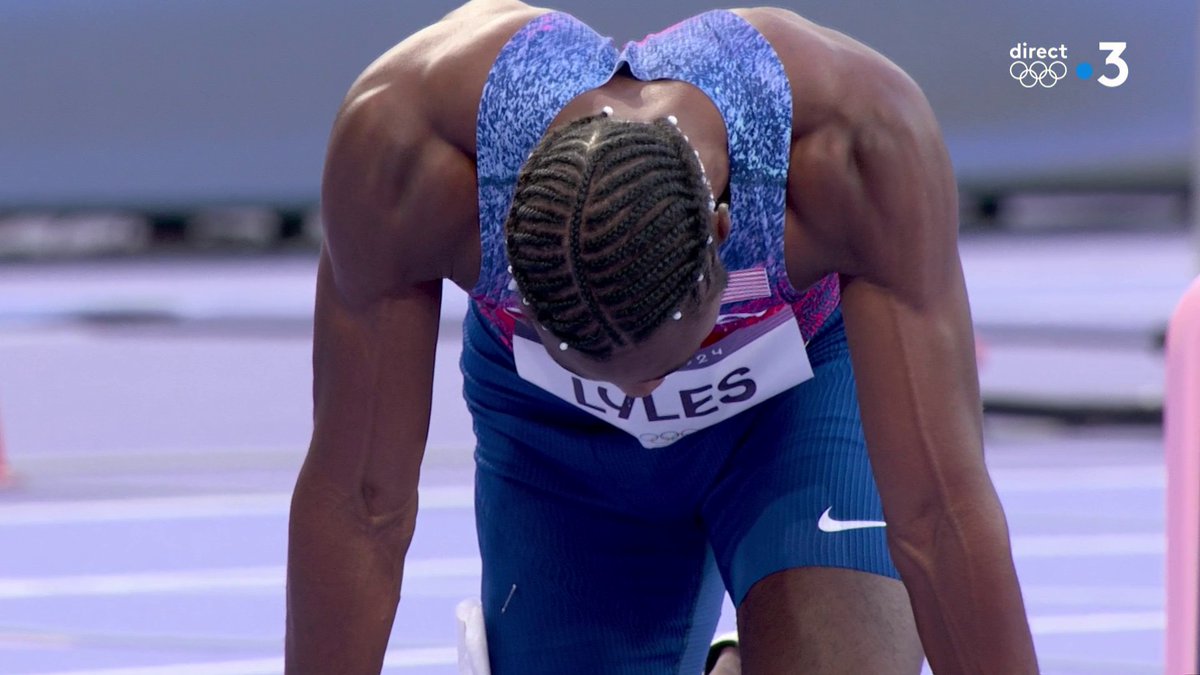 #Paris2024 | 🇧🇼 TEBOGO CHAMPION OLYMPIQUE DU 200M 🔥🔥 Le Botswana remporte une médaille d'or grâce à Letsile Tebogo qui termine devant Kenneth Bednarek 🤩 Déception pour Noah Lyles qui prend la médaille de bronze 🥉 📺 Suivez le direct :