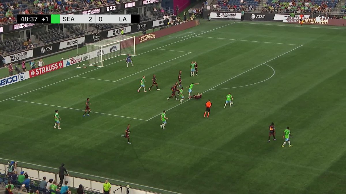 Alex Roldan take a bow son! 🎯 A beautifully shaped curler gives Seattle Sounders FC a 3-0 lead!