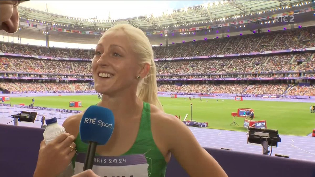 “I’m sorry to everyone at home.” “You don’t apologise.” Amazing Sarah Lavin post-race interview, brilliantly handled by David Gillick ❤️ She ran absolutely incredibly.