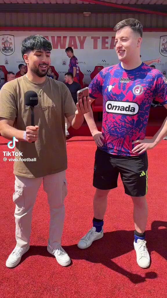 These are the people you look up to as a beacon of knowledge on football 💀 State of these clowns. All desperate to be seen at events or award ceremonies and suck off literally everything, every player. Shambles.