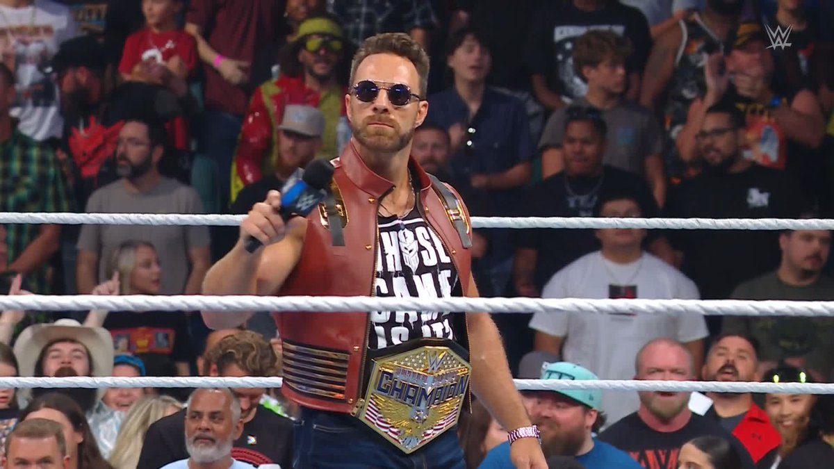 Your NEW US Champion, LA Knight 🇺🇸 YEAH! #SmackDown