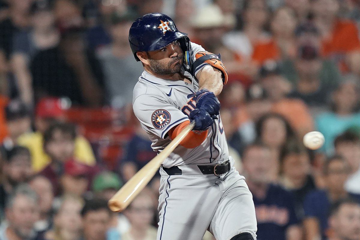 José Altuve no le tiene miedo al Monstruo Verde.