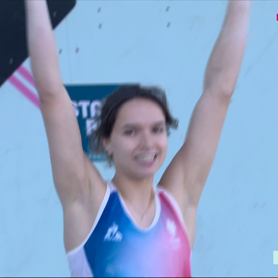 🇫🇷 Oriane 𝔹𝕖𝕣𝕥𝕠𝕟𝕖 toujours en course pour une médaille ! Un 0 et un 10 sur les 3e et 4e blocs la placent provisoirement à la 4e place, on y croit !💪 Suivez les Jeux de #Paris2024 sur Eurosport avec Max, Canal+ et nos partenaires de distribution