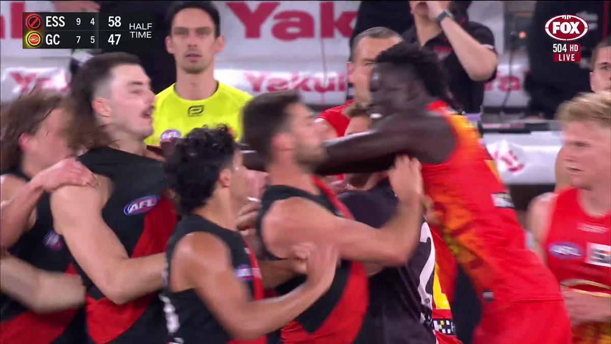 It's a real heated contest at Marvel, with tensions boiling over at half time 👀 📺 Watch #AFLDonsSuns on ch. 504 or stream on Kayo: ✍️ BLOG 🔢 MATCH CENTRE