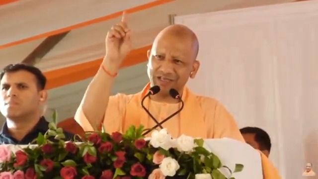 जब कुछ लोग पूछते थे कि अयोध्या में जन्मभूमि पर भगवान श्री राम का मंदिर बनेगा? तब हम लोगों ने कहा कि... हां, चिंता मत करिए। जरूर बनेगा, जरूर बनेगा...
