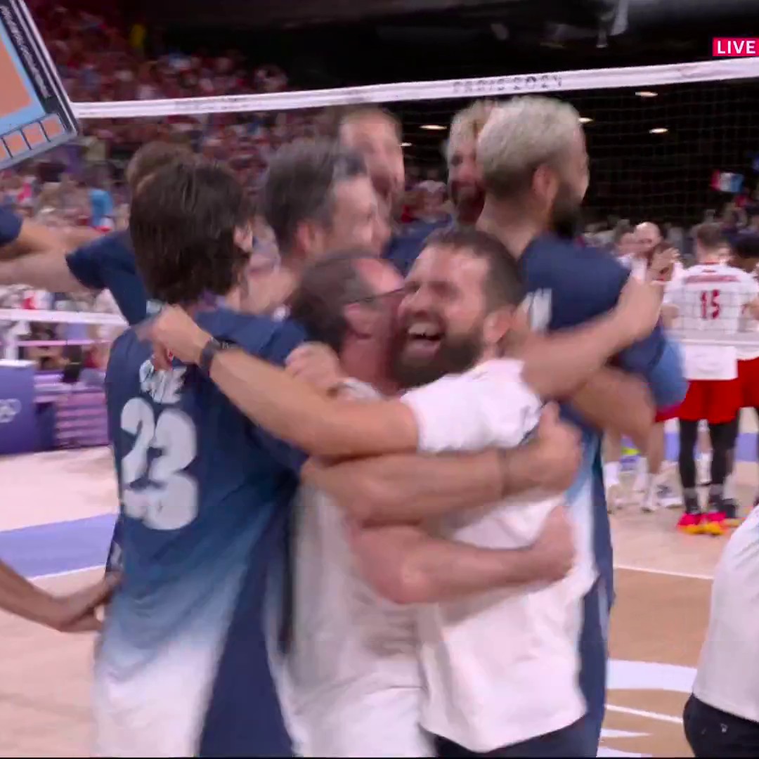 🥇 JEUX OLYMPIQUES DE TOKYO 2021 🥇 JEUX OLYMPIQUES DE PARIS 2024 LE VOLLEY-BALL FRANÇAIS EST AU SOMMET DU MONDE 🇫🇷 LA FIERTÉ, LES ÉMOTIONS ! 🥹👏🥹👏
