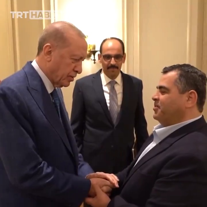 Cumhurbaşkanı Erdoğan, Şehit İsmail Haniye'nin oğulları Abdüsselam ve Hemmam Haniye'yi kabul etti.