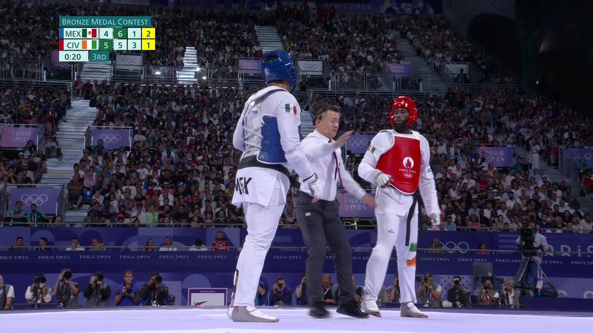 ¡ERES UN GRANDE, CARLOS!🇲🇽🥋 El taekwondoín mexicano peleó hasta el último segundo por la presea de bronce en #Paris2024 y nos demostró que tiene un gran presente, y seguro futuro #ParísEsTuyo