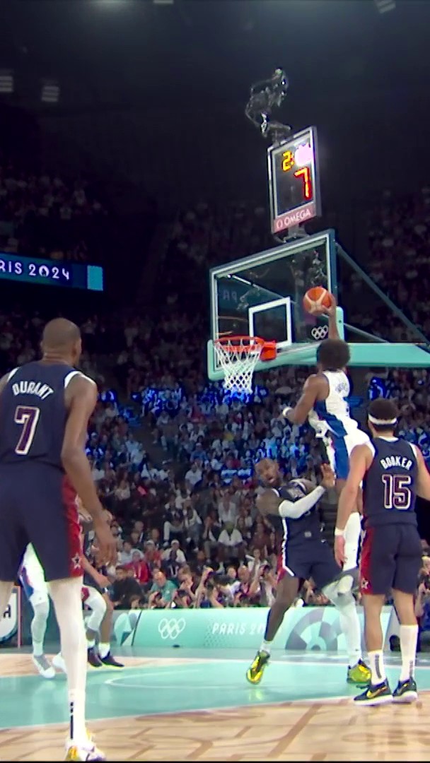 Imágenes icónicas de las finales, como la de Rudy con Howard. Yabusele con Lebron.
