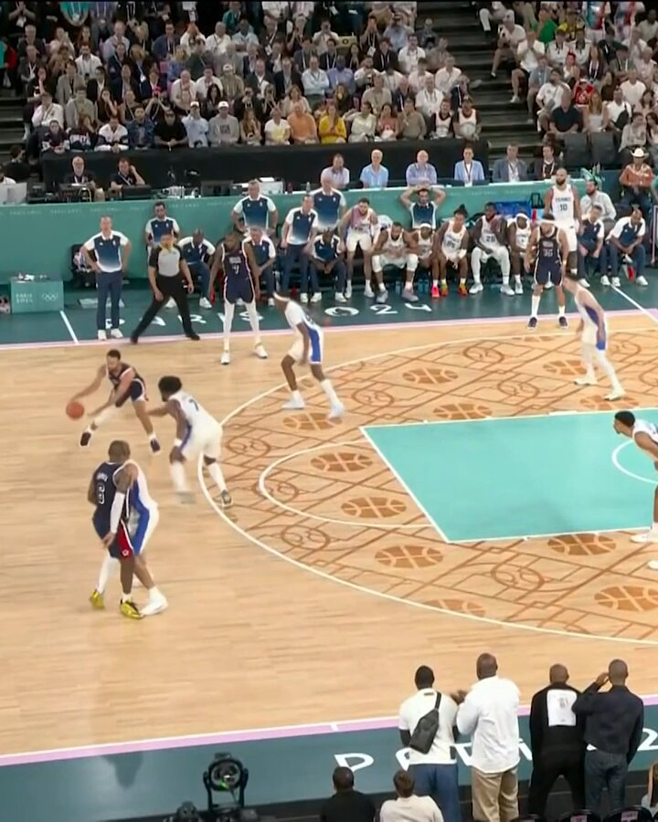 Steph Curry really hit 4 threes in a row to close out the gold medal game… ICONIC.