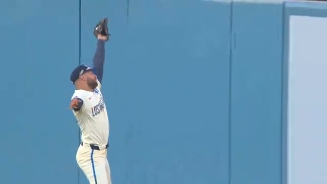 Feels nice seeing Kevin Kiermaier do this for YOUR team