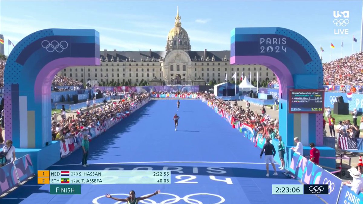 🇳🇱 OH MY HEAVENS! Sifan Hassan wins the 2024 Olympic marathon and breaks the Olympic record in 2:22:55. Superhuman. She finishes the Olympics with a 🥉 bronze medal in the 10,000m, 🥉 bronze medal in the 5000m and now 🥇 gold medal in the marathon.
