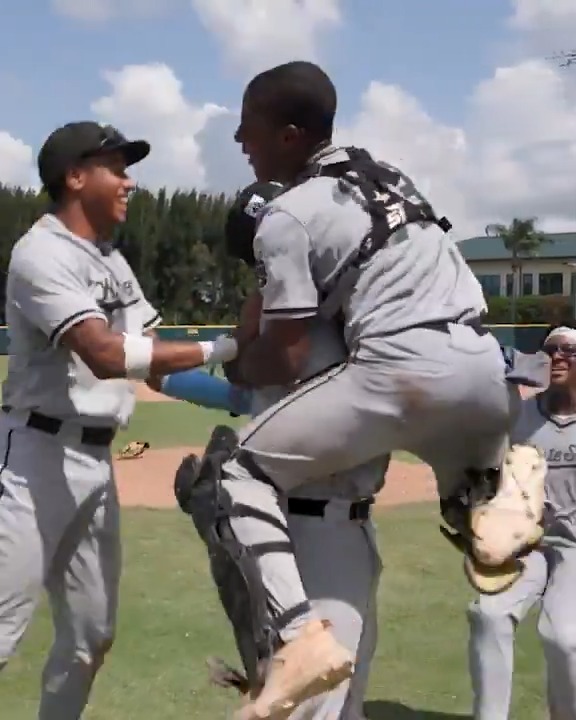 Like it was written in the stars ✨ Relive the magic as the Chicago White Sox clinch the ‘24 #NIKERBI World Series Junior Division Championship💪 ⚾️ 🏆