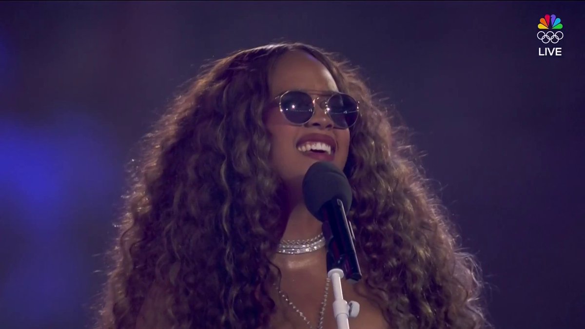 The national anthem of the United States of America performed by H.E.R. 🇺🇸 #ParisOlympics | #ClosingCeremony