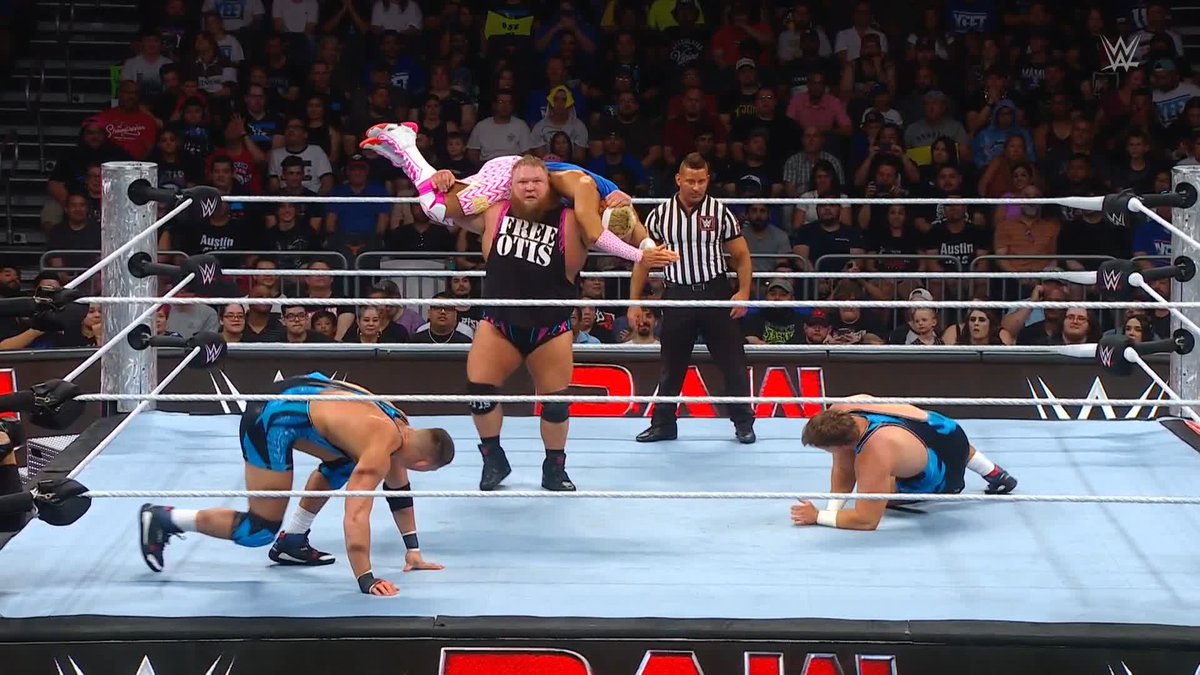 TANDEM OFFENSE! #WWERaw