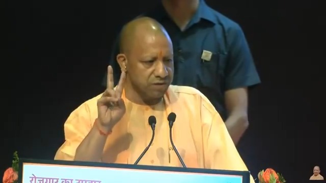 वर्ष 2017 तक जो उत्तर प्रदेश, देश की छठी और सातवीं अर्थव्यवस्था था, आज नंबर 2 की अर्थव्यवस्था बन चुका है...