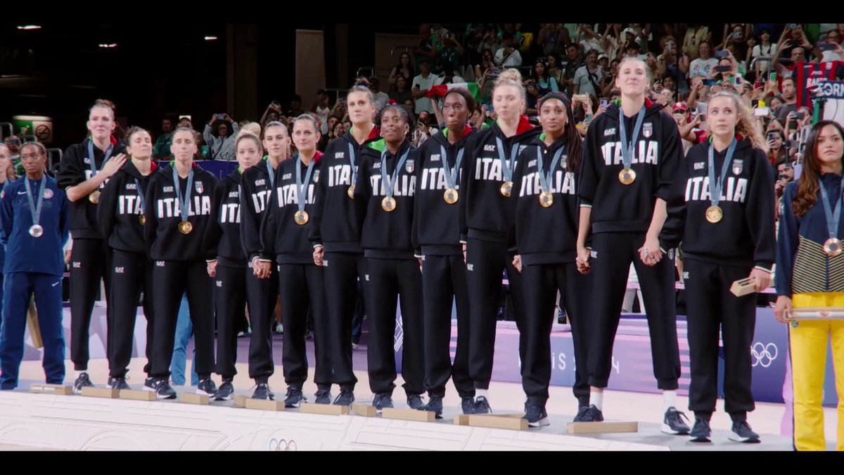 Per 12 volte abbiamo avuto la pelle d'oca al partire dell'inno nazionale più bello del mondo: il nostro 🇮🇹 Quante emozioni: GRAZIE AZZURRI 💙 #Paris2024 #Olympics #HomeOfTheOlympics #Olimpiadi #Parigi2024 #ItaliaTeam