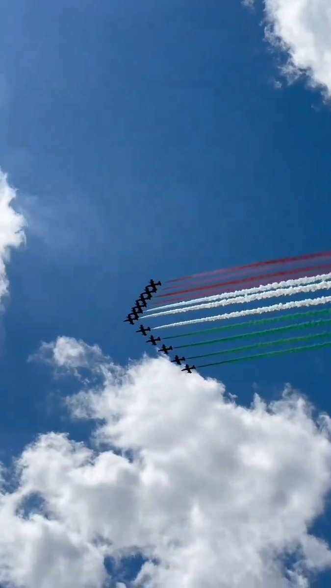 italian air force over the hudson river in nyc coming to invade after finding out about pineapple on pizza