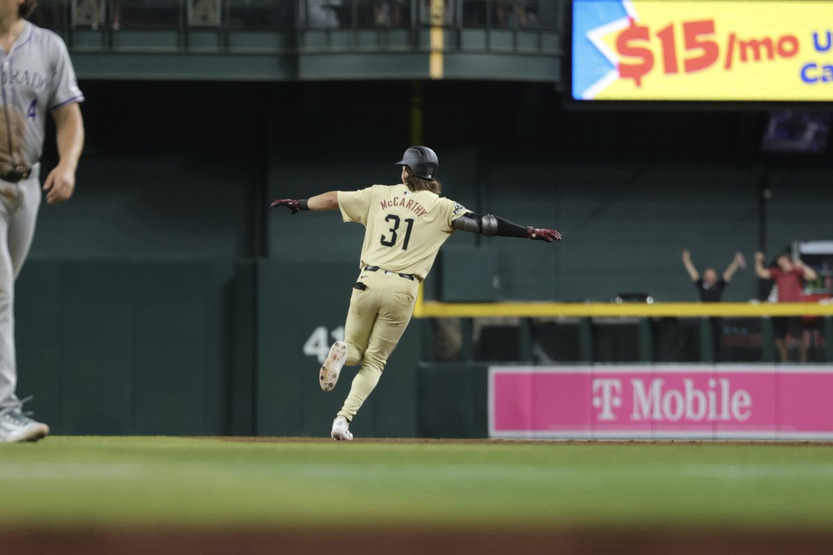 Jake McCarthy delivers for the Arizona Diamondbacks #walkoff!