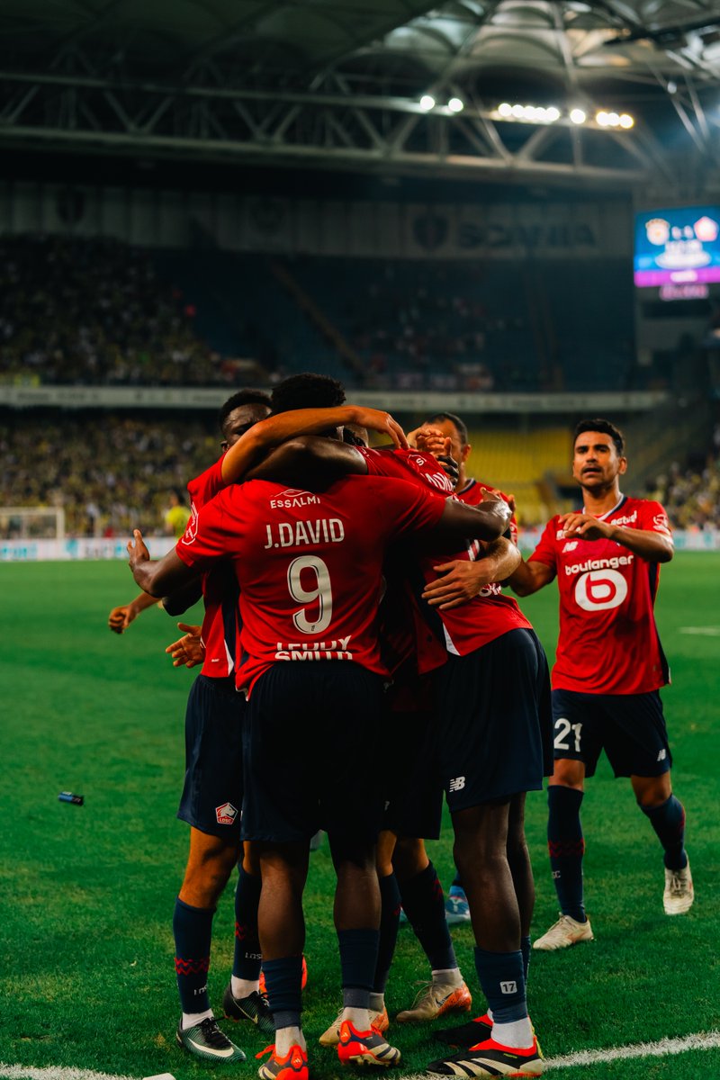 Belle journée à tous ☀️ Pour bien commencer, on te propose le penalty de @ItsJoDavid, vu depuis le bord du terrain 😍