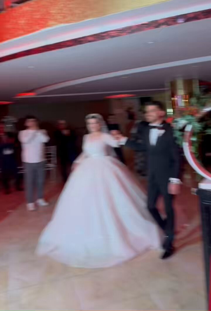 Her Beşiktaş’lının düğününde çıkışta yapması gereken 🦅👇🏻😊
