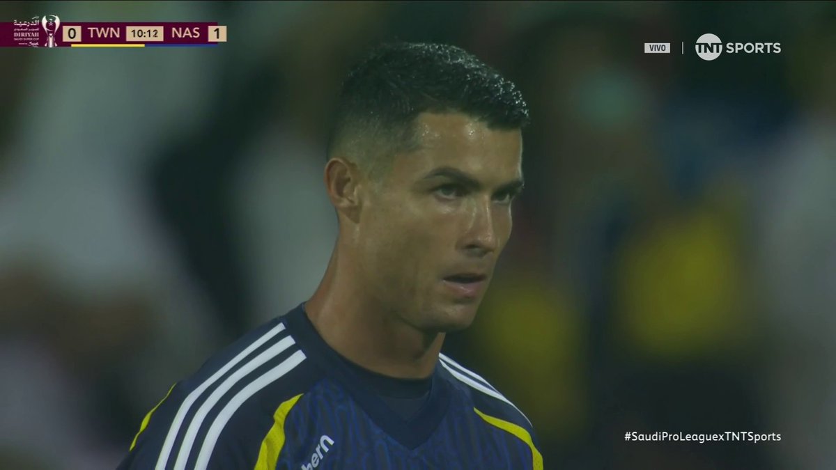 El tiro libre de Cristiano Ronaldo en Arabia. 😅