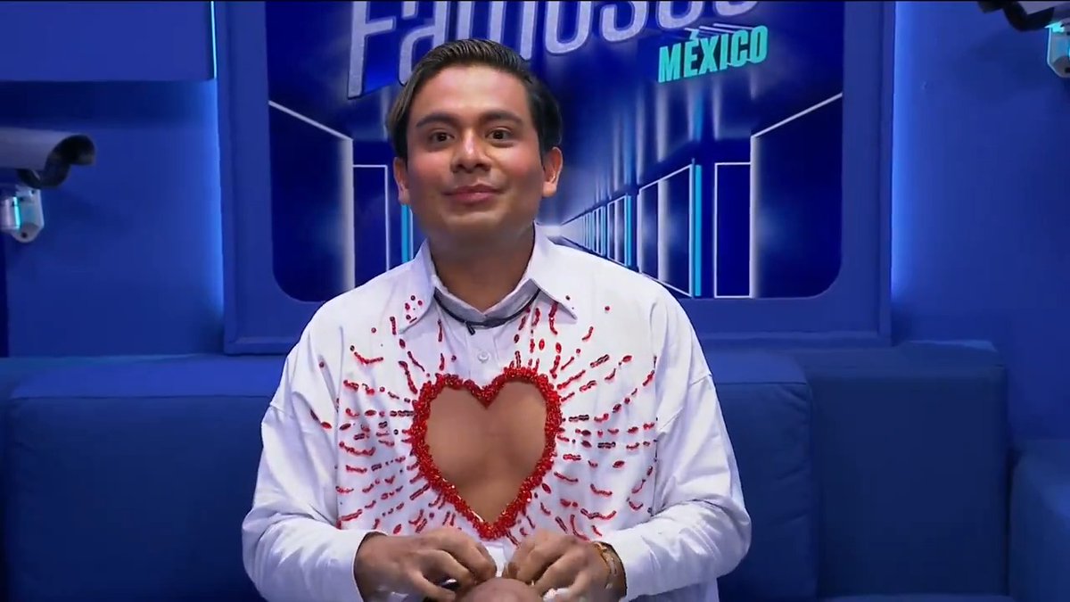 Comenzamos con el cuarto proceso de nominación, y #RicardoPeralta es el primero en pasar a mi confesionario... ¡En este momento comienza #LaCasaDeLosFamososMx, por #El5! 👄👀