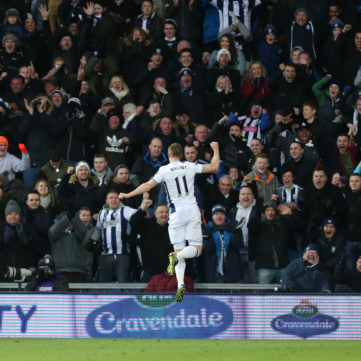 On this day in 2007… 🗓️ West Brom signed Chris Brunt! 👉 421 appearances 👉 He averaged a goal or an assist every 3.2 games 🤯 Modern day Baggies legend. Here’s every goal he ever scored for the Albion👇 #WBA